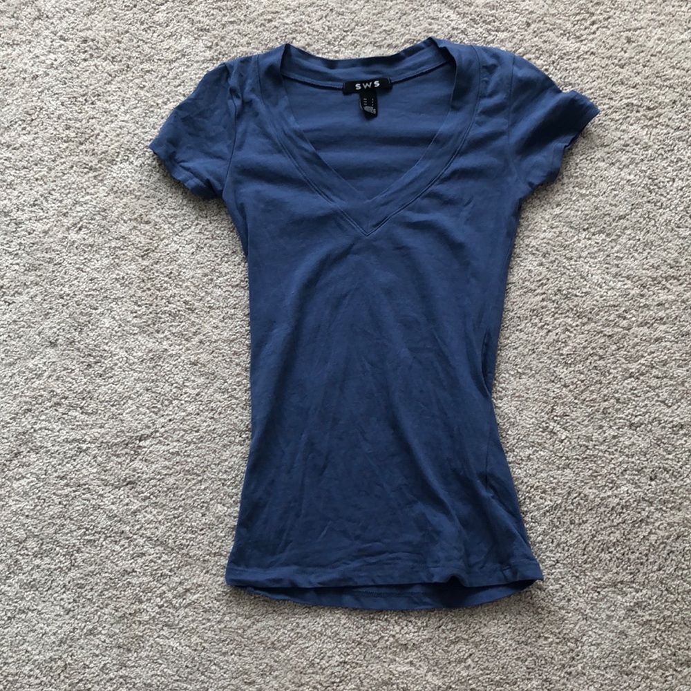 Blue t-shirt like new